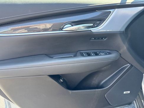 Used 2024 Cadillac XT6 Sport image 16