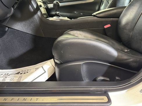 Used 2011 INFINITI G37 Journey RWD image 20