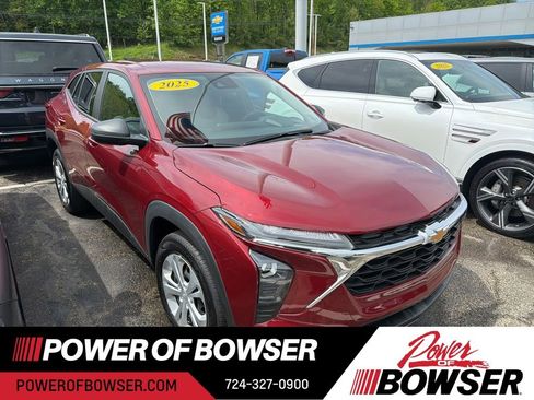 Certified 2025 Chevrolet Trax LS FWD image 7