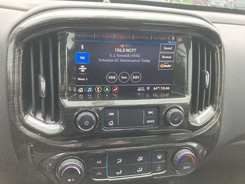 Used 2019 Chevrolet Colorado ZR2 w/ ZR2 Midnight Special Edition AWD/4WD image 12