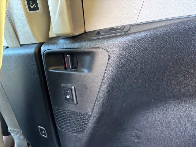 Used 2020 Chrysler Pacifica Limited FWD image 23