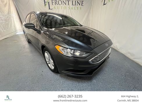 Used 2018 Ford Fusion SE w/ Fusion SE Technology Package FWD image 1