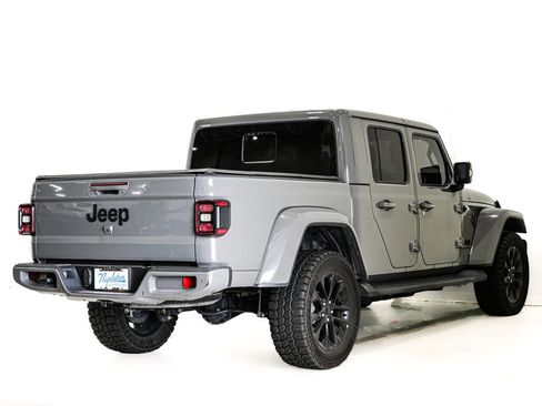 Certified 2023 Jeep Gladiator Overland AWD/4WD image 6