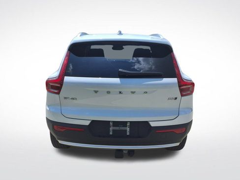 Certified 2024 Volvo XC40 B5 Plus AWD/4WD image 7