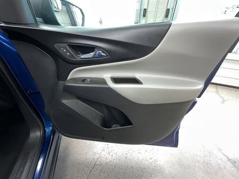 Used 2023 Chevrolet Equinox LS image 16