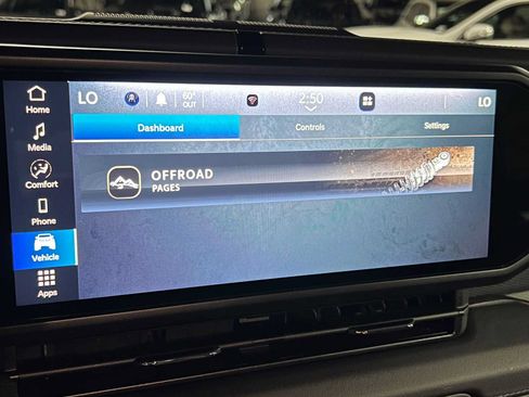 Used 2026 Jeep Gladiator Mojave AWD/4WD image 37