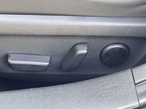 Used 2024 MAZDA MAZDA3 s FWD image 7