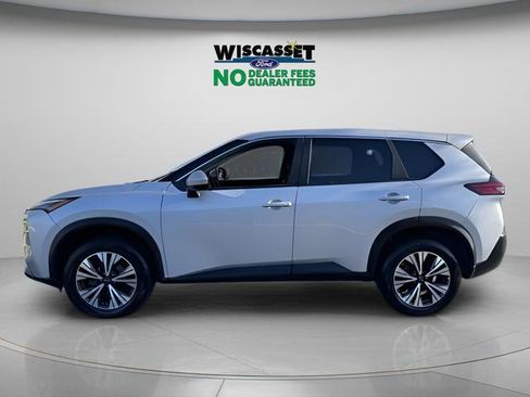 Used 2023 Nissan Rogue SV image 2