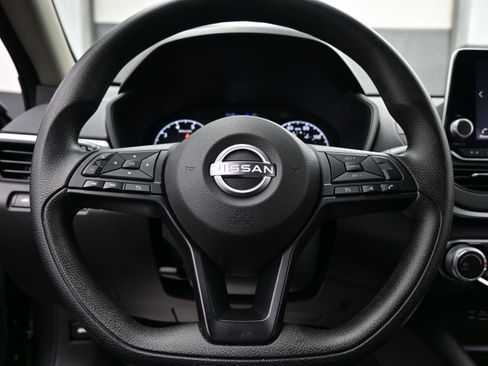 Used 2025 Nissan Altima 2.5 S image 22