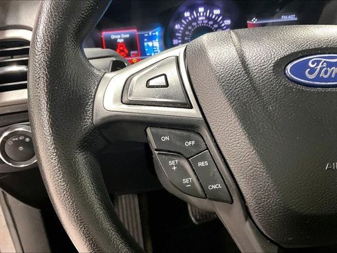 Used 2018 Ford Fusion SE w/ Fusion SE Technology Package image 23