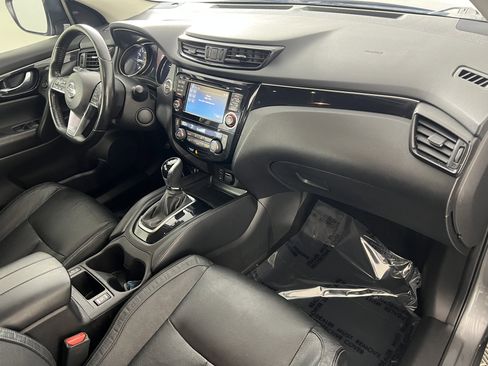 Used 2018 Nissan Rogue Sport SL w/ SL Premium Package image 26