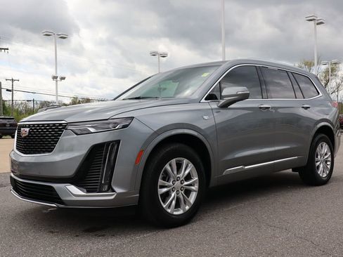 Used 2024 Cadillac XT6 Luxury w/ LPO, Floor Liner Package AWD/4WD image 7