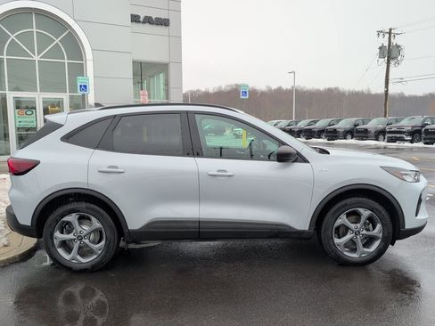 Used 2025 Ford Escape ST-Line w/ Tech Pack #1 image 8