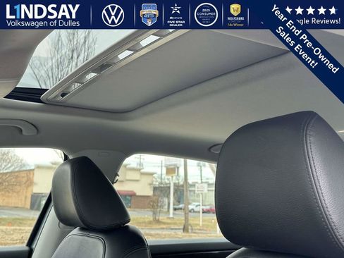 Used 2015 Volkswagen Passat 3.6 SEL Premium image 24