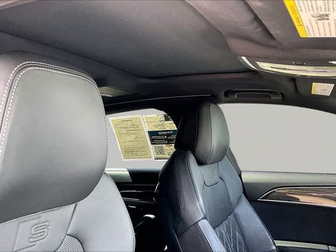 Used 2022 Audi S8 w/ S8 Executive Package AWD/4WD image 14