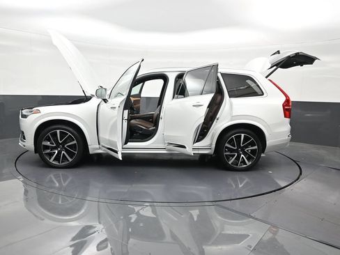 Used 2023 Volvo XC90 B5 Plus AWD/4WD image 37