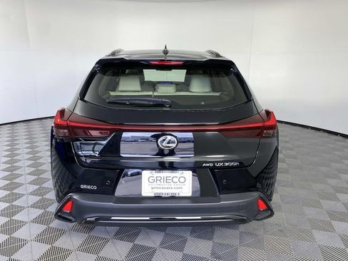 Used 2025 Lexus UX 300h AWD w/ Accessory Package (Z2) image 7