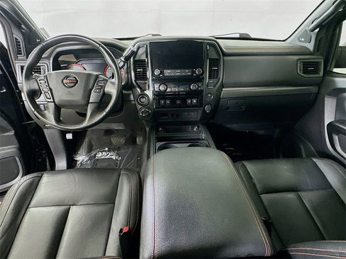 Used 2021 Nissan Titan PRO-4X w/ Pro-4x Convenience Package image 15