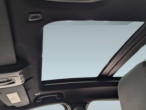 Used 2021 BMW X1 xDrive28i w/ Premium Package image 12