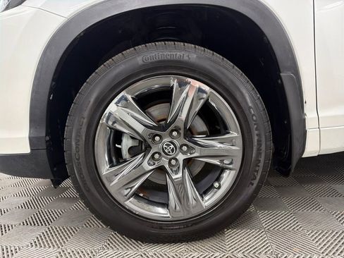 Used 2019 Toyota Highlander Limited Platinum image 13