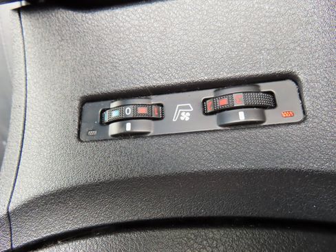 Used 2011 Lexus ES 350 image 29