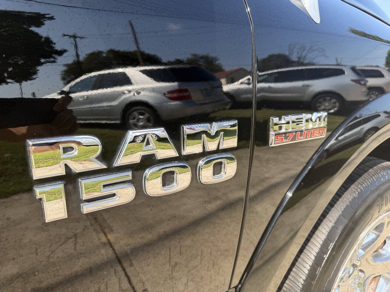 Used 2013 RAM 1500 Laramie w/ Convenience Group AWD/4WD image 12