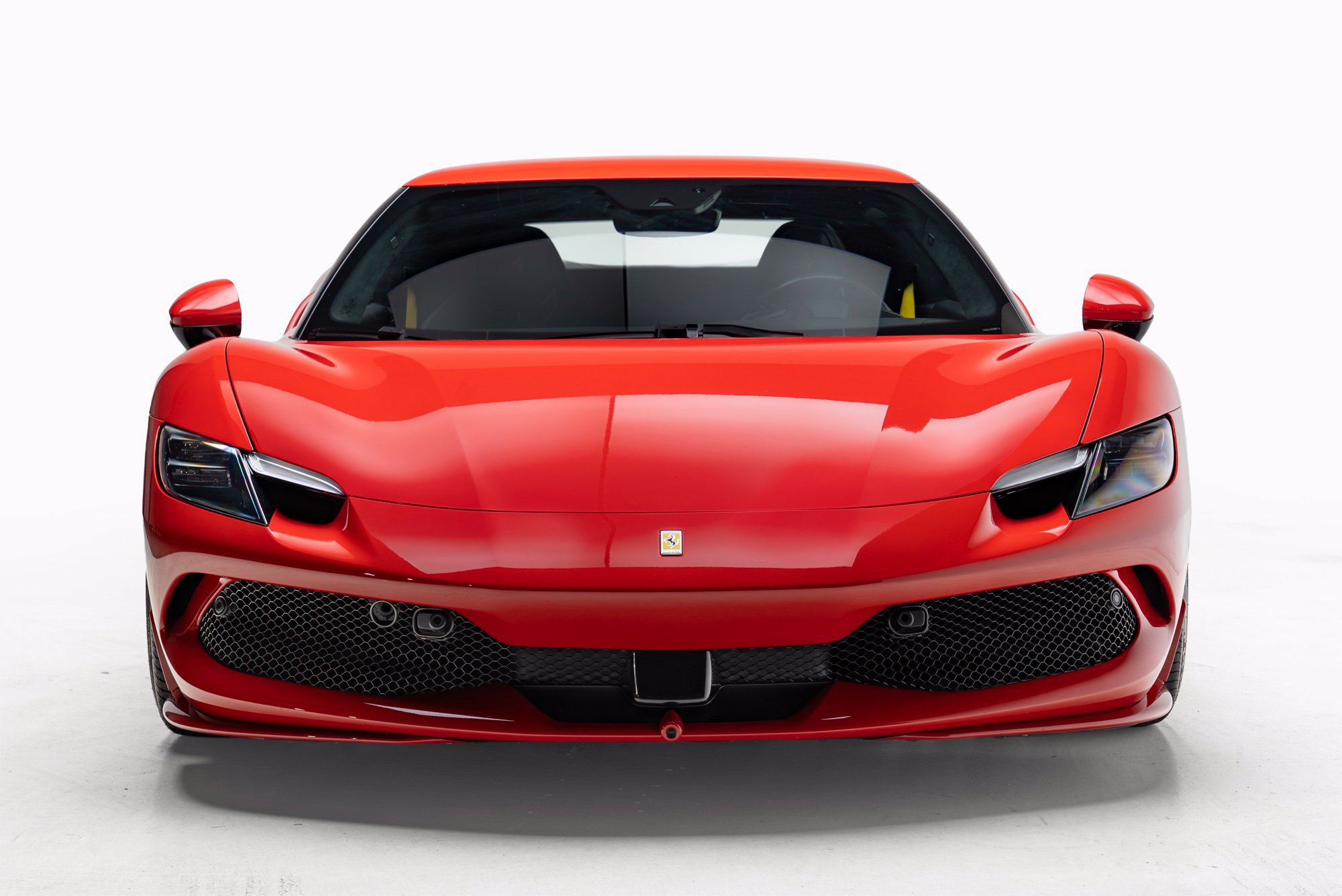 Used 2023 Ferrari 296 GTB RWD image 3