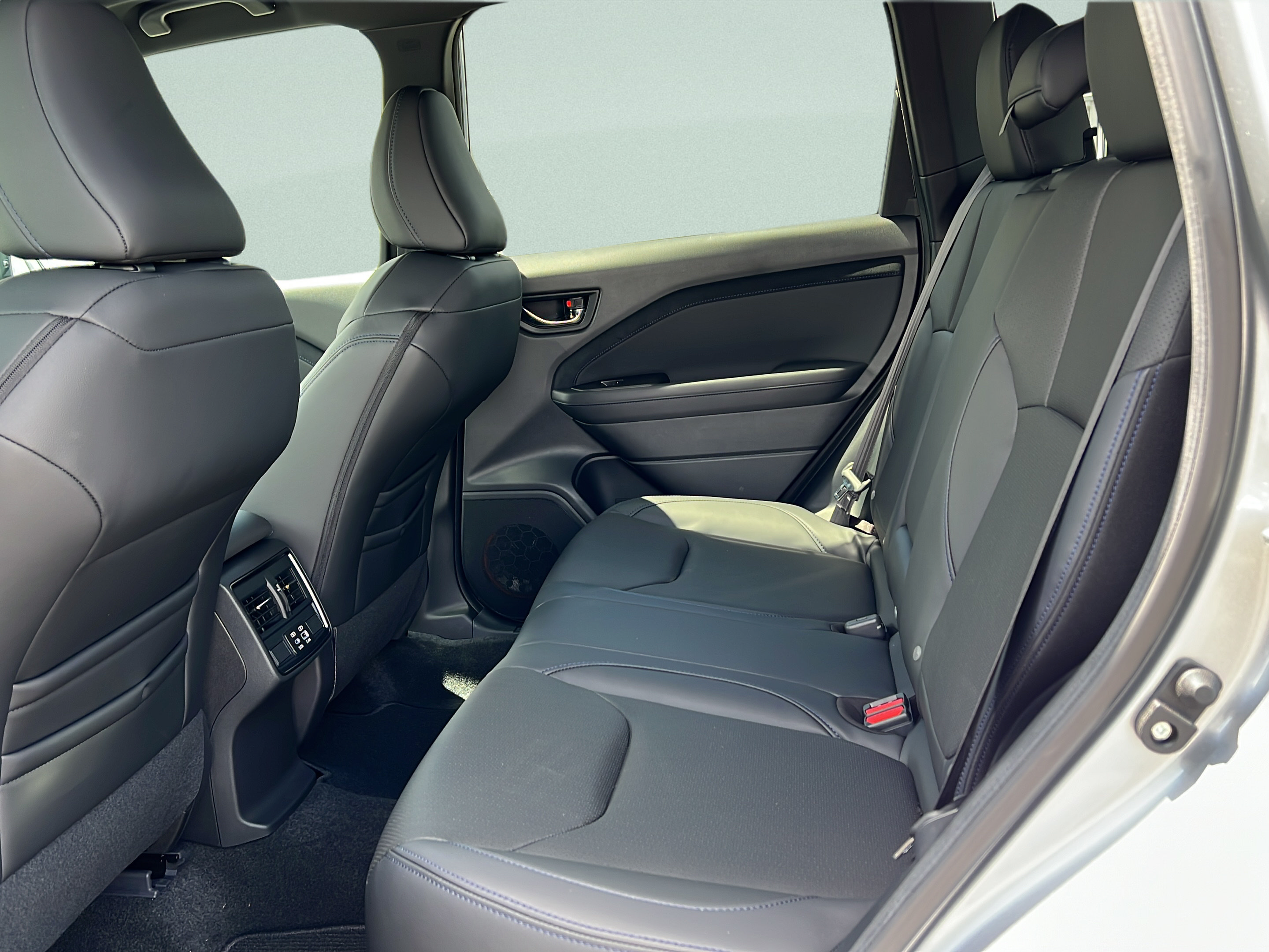 New 2026 Subaru Forester Touring AWD/4WD image 9