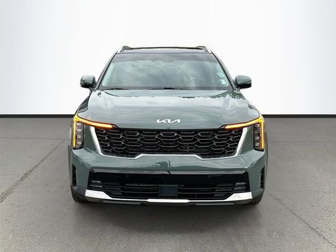 Certified 2025 Kia Sorento EX w/ EX Panoramic Sunroof Package FWD image 2