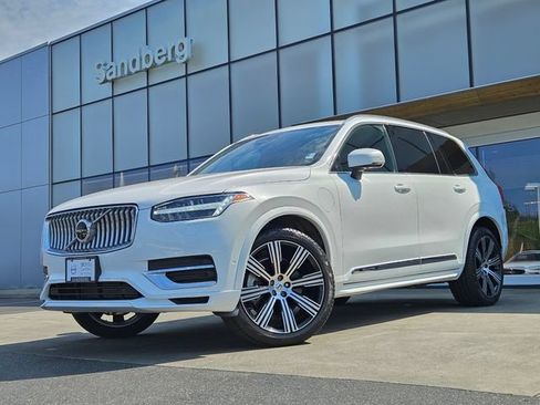 Used 2024 Volvo XC90 T8 Plus AWD/4WD image 1