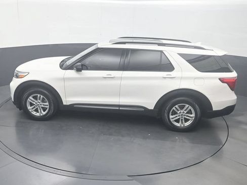 Used 2022 Ford Explorer XLT w/ Equipment Group 202A RWD image 21