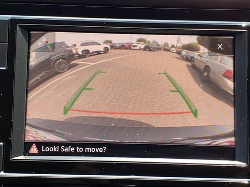 Used 2022 Volkswagen Tiguan S AWD/4WD image 9