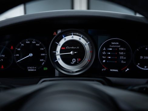 Used 2022 Porsche 911 Turbo S image 17