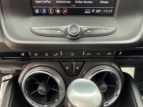 Used 2021 Chevrolet Camaro LT image 18