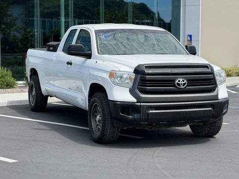 Used 2015 Toyota Tundra SR image 1