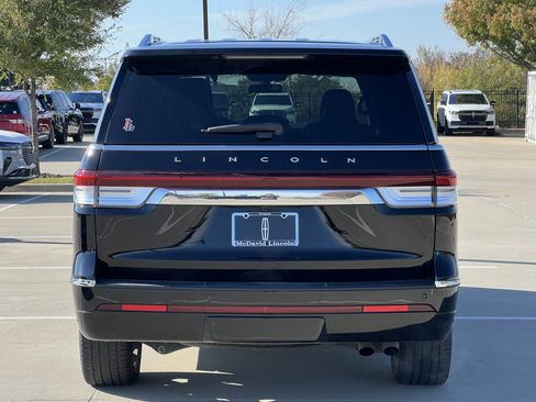 Certified 2023 Lincoln Navigator Reserve image 8