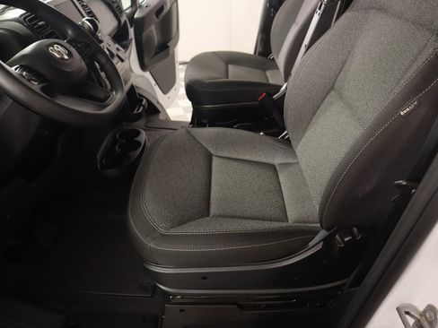 Used 2025 RAM ProMaster 2500 w/ Convenience Group image 10