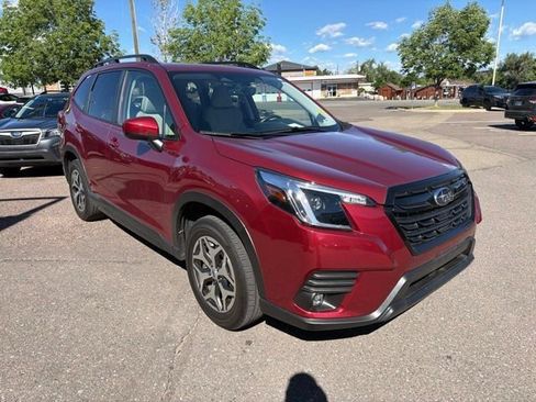 Used 2024 Subaru Forester Premium AWD/4WD image 7