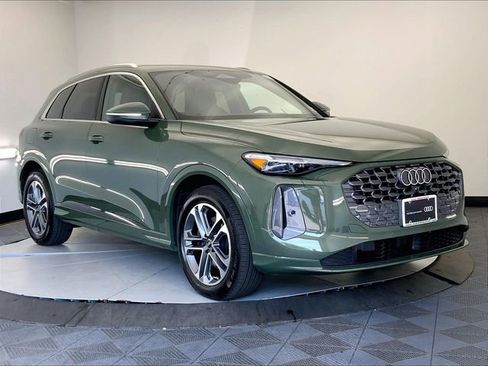 Certified 2025 Audi Q5 Prestige AWD/4WD image 1