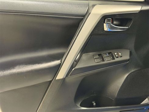 Used 2018 Toyota RAV4 XLE image 13