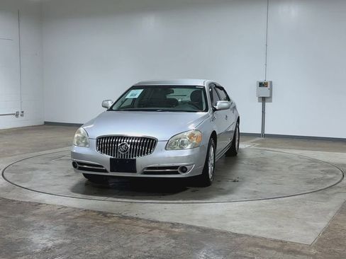 Used 2010 Buick Lucerne CXL FWD image 4