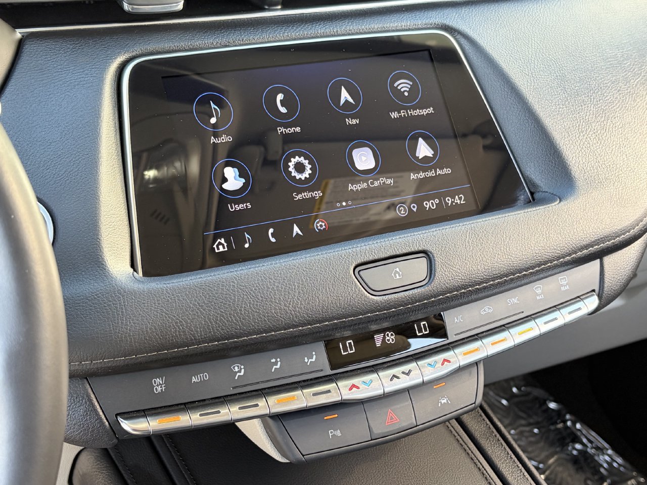 Certified 2023 Cadillac XT4 Premium Luxury FWD image 27
