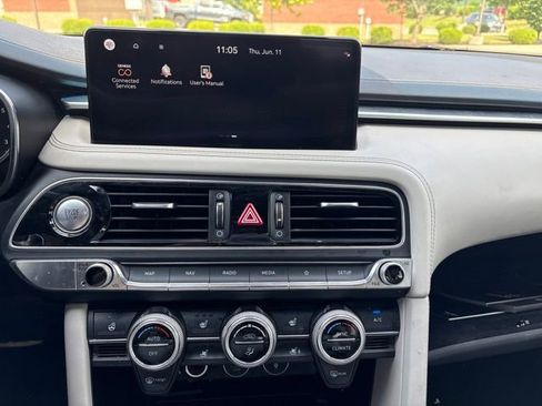 Used 2023 Genesis G70 3.3T w/ Sport Prestige Package RWD image 14