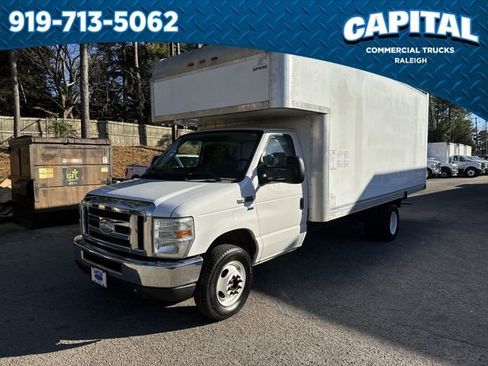 Used 2015 Ford E-350 and Econoline 350 Super Duty image 4