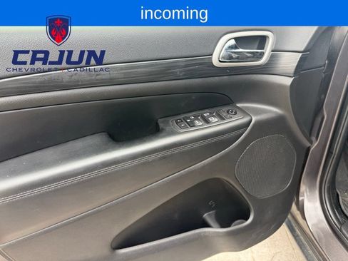 Used 2020 Jeep Grand Cherokee Laredo w/ Laredo X Package RWD image 10