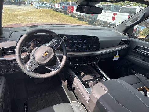 New 2026 Chevrolet Suburban Premier image 10