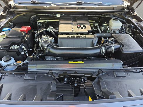 Used 2025 Nissan Frontier SL AWD/4WD image 30