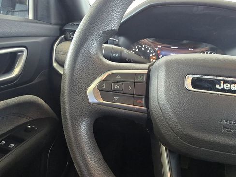 Used 2024 Jeep Compass Sport image 11