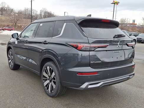 New 2026 Mitsubishi Outlander SEL image 3