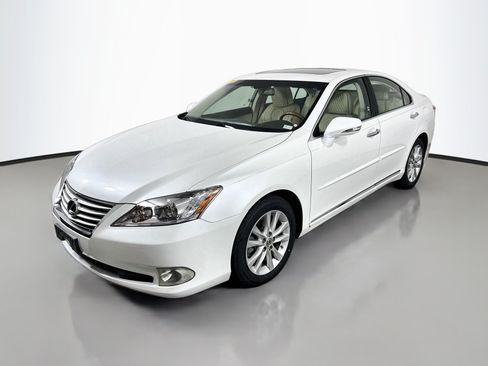 Used 2010 Lexus ES 350 w/ Preferred Accessory Package FWD image 3